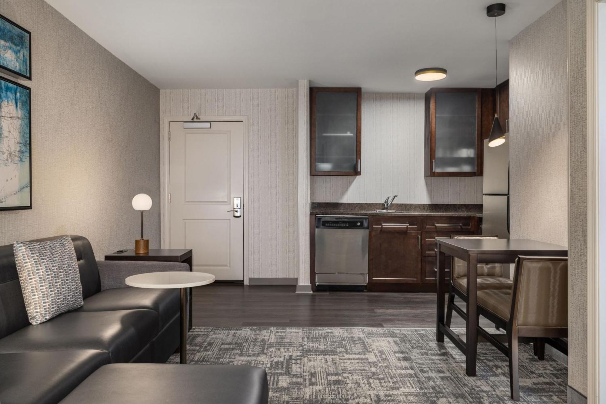 Residence Inn By Marriott Long Island Islip/Courthouse Complex Central Islip Esterno foto